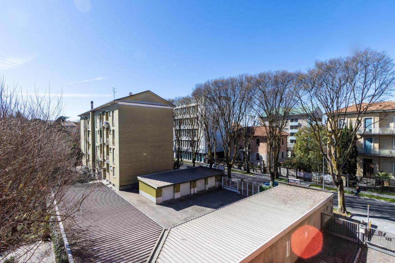 Apartament Monza-Station Wi-Fi E Smart-Tv. Zewnętrze zdjęcie